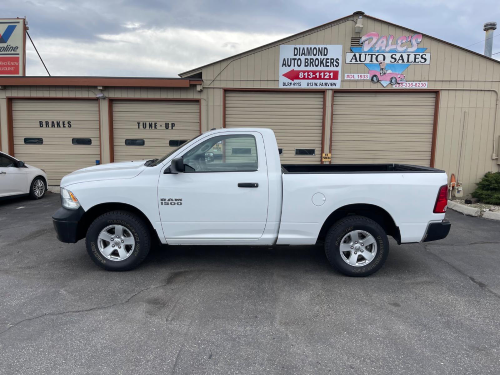 2017 RAM 1500 Tradesman Regular Cab SWB 4WD (3C6JR7AG5HG) with an 3.6L V6 DOHC 24V FFV engine, 8A transmission, located at 813 E Fairview Ave, Meridian , ID, 83642, (208) 336-8230, 43.618851, -116.384010 - Photo #0